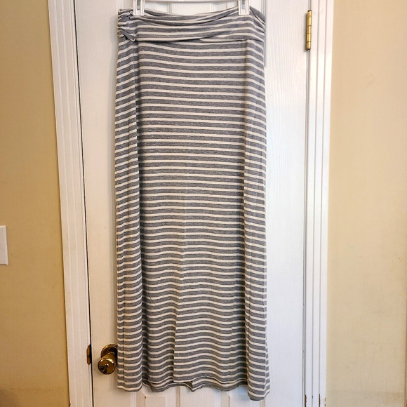 J Crew Womens Long Maxi Skirt Gray White Striped Soft Stretchy Jersey Size M - Picture 1 of 8